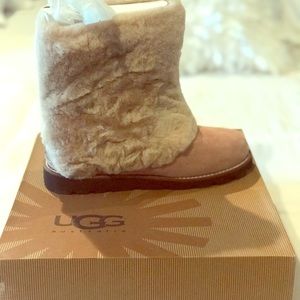 Brand New... Ugg W Maylin 💋